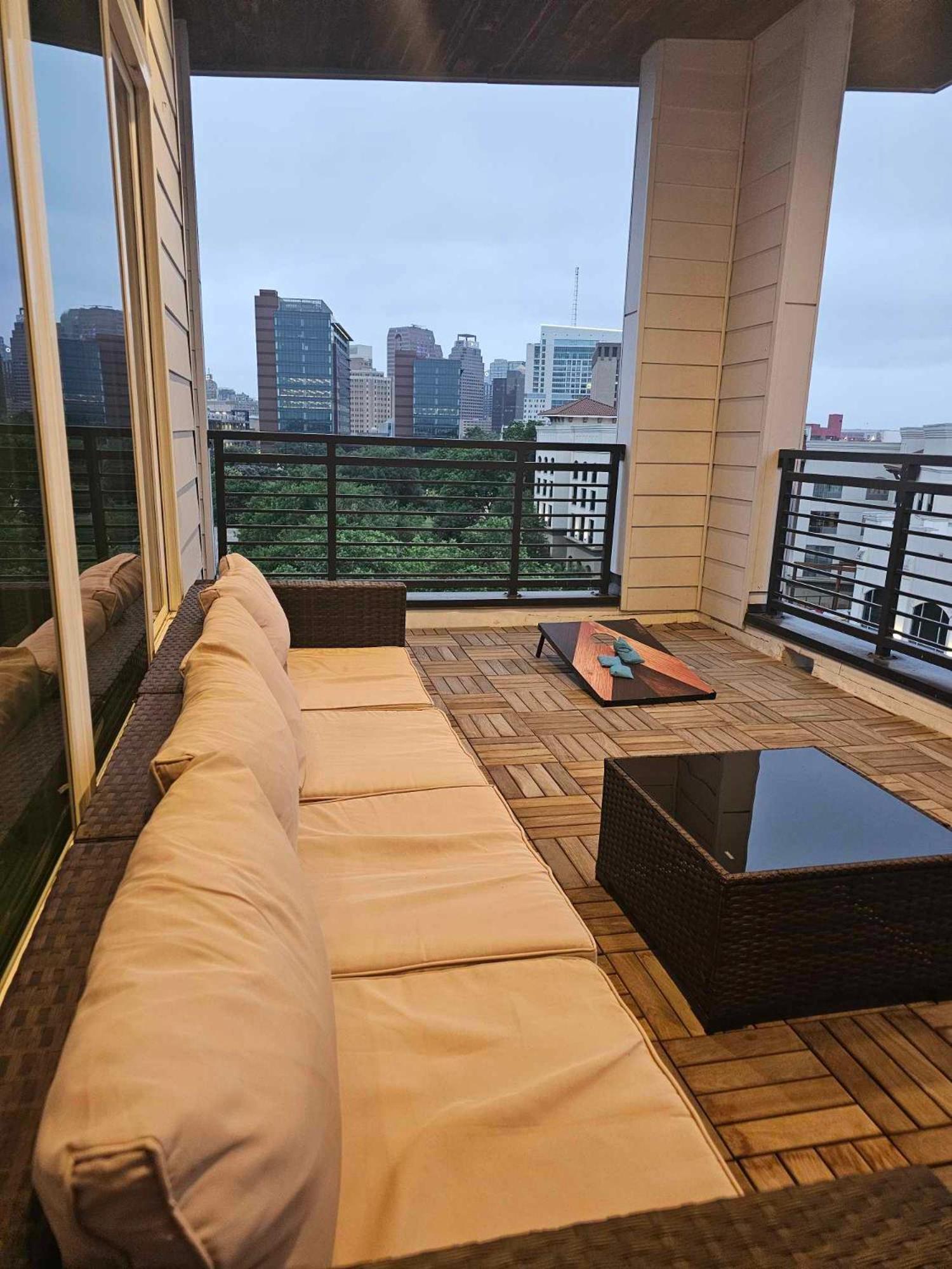 Riverwalk Penthouse Oasis W/Free Parking Gym Pool San Antonio Buitenkant foto