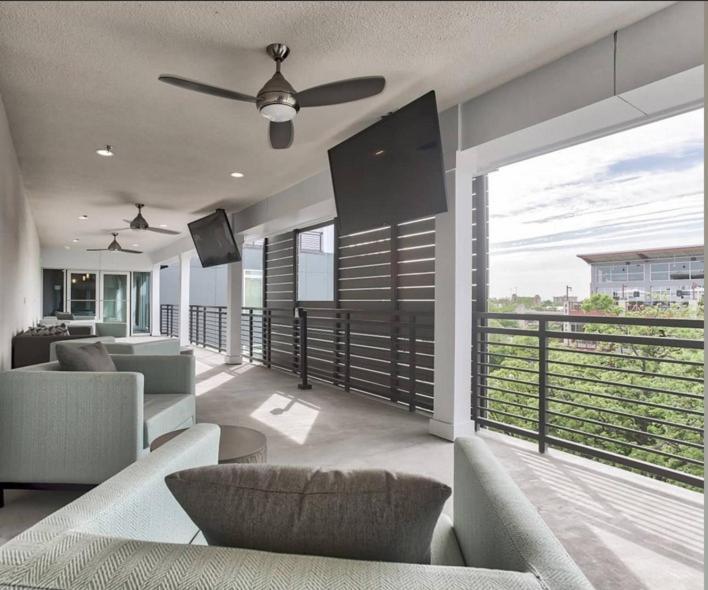 Riverwalk Penthouse Oasis W/Free Parking Gym Pool San Antonio Buitenkant foto