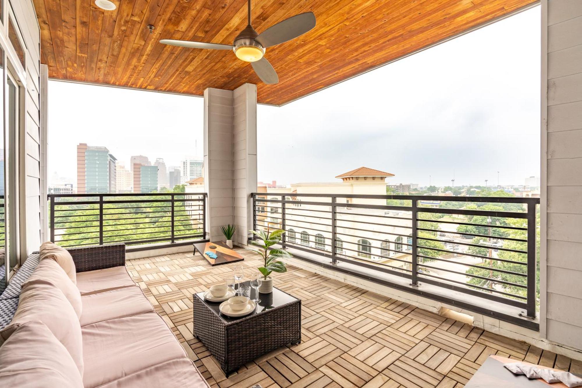 Riverwalk Penthouse Oasis W/Free Parking Gym Pool San Antonio Buitenkant foto