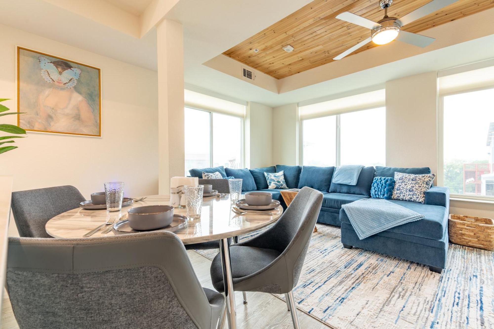 Riverwalk Penthouse Oasis W/Free Parking Gym Pool San Antonio Buitenkant foto