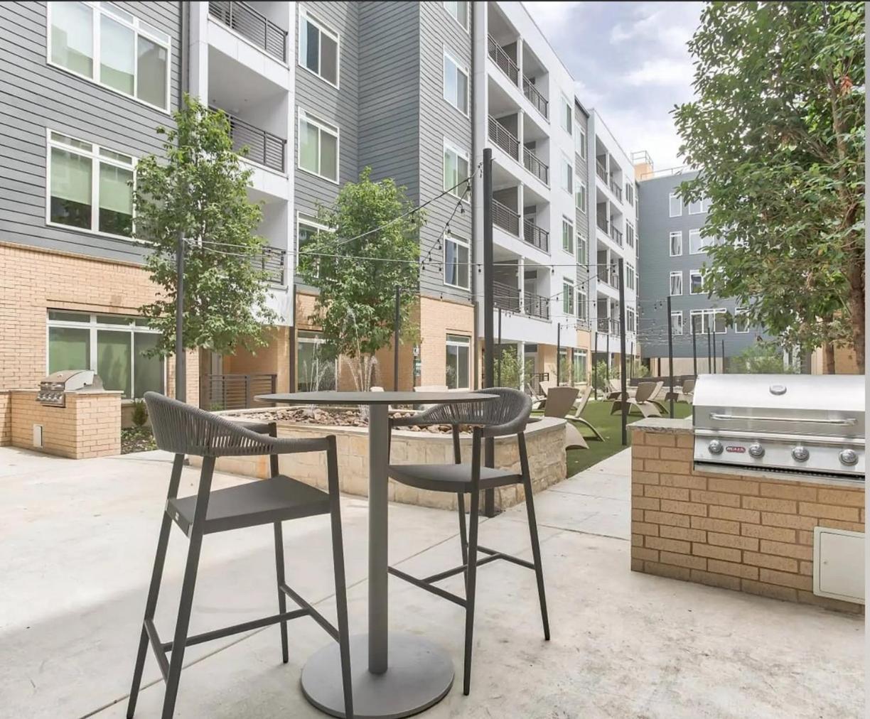 Riverwalk Penthouse Oasis W/Free Parking Gym Pool San Antonio Buitenkant foto