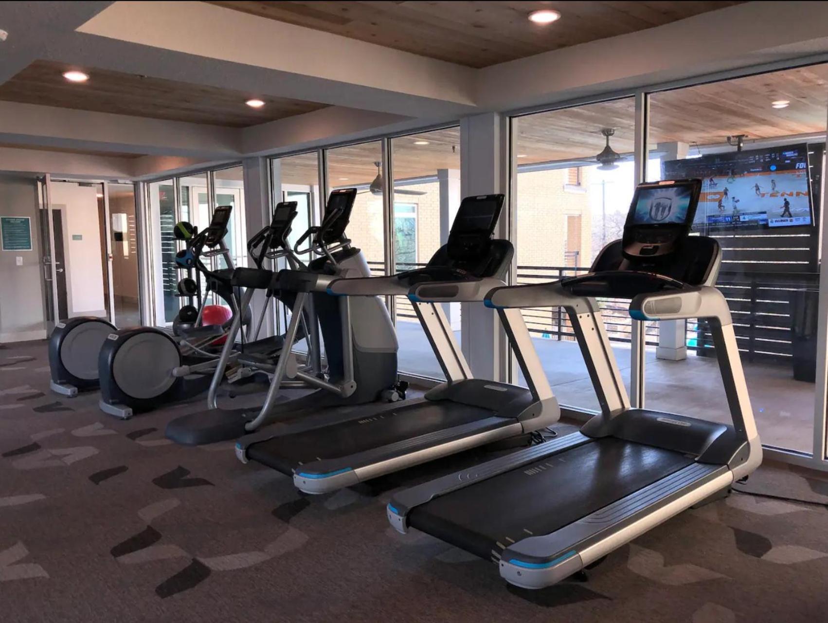 Riverwalk Penthouse Oasis W/Free Parking Gym Pool San Antonio Buitenkant foto